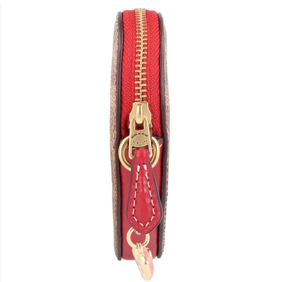 COACH HEART WRISTLET - Picture 12 of 14